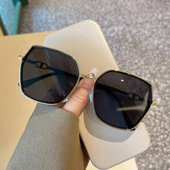 Goodern Polarized Sunglasses for Women Men,Travel Lightweight Sun-Proof Sunglasses Unisex Portable Big Frame Sun Glasses Fashion Sun Protection Sunglasses Outdoor Camping Fishing Sunglasses-Black