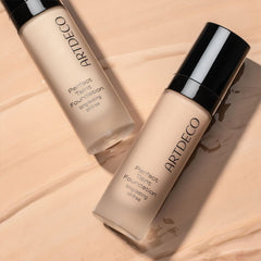 ARTDECO Perfect Teint Foundation - Pure Porcelain N°04 - Lightweight Liquid Formula - Medium to Full Coverage - Without Mask-Like Effect - Conceals Imperfections - Vegan Makeup - Hyaluron - 0.67 Fl Oz