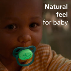 AVENT Philips Ultra Air Pacifier - 4 x Light, Breathable Glow-in-The-Dark Baby Pacifiers for Babies Aged 6-18 Months, BPA Free with Sterilizer Carry Case, SCF376/08