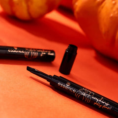 Essence Pumpkins Pretty Please Creamy Shadow Eyeliner+Brush