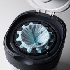 Tommee Tippee Twist and Click Advanced Nappy Bin Original Refill Cassettes, Exclusive Pack of 4, for Easy refill and Great value (pack may vary)