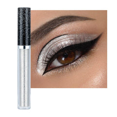 GraGra Liquid Eyeshadow, Liquid Glitter Eyeshadow, Shimmer Long-Lasting Waterproof Effect For the Face Eyes, and Lips Body, Brightens the Natural Three-dimensional Face, Easy to Carry (Silver)