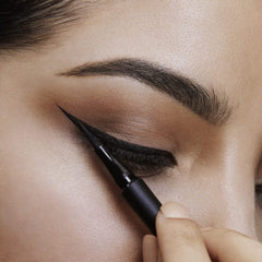 Maybelline New York New York New York, Hyper Precise All Day Liquid Liner- Parrot Blue 3