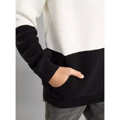 Max fashionTextured Panelled Sweater with Hood