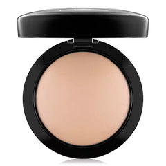 MAC Mineralize Skin finish Natural Face Powder for a Flawless, Radiant Finish