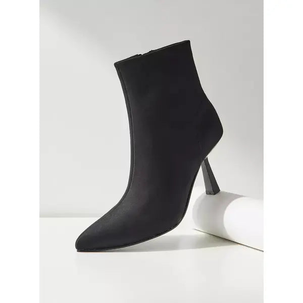 MAX FASHION Plain Pointed Toe Ankle Boots with Stiletto Heels and Zip Closure-Black