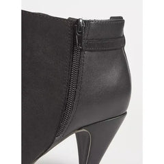 MAX FASHION Plain Ankle Boots with Zip Closure -Black