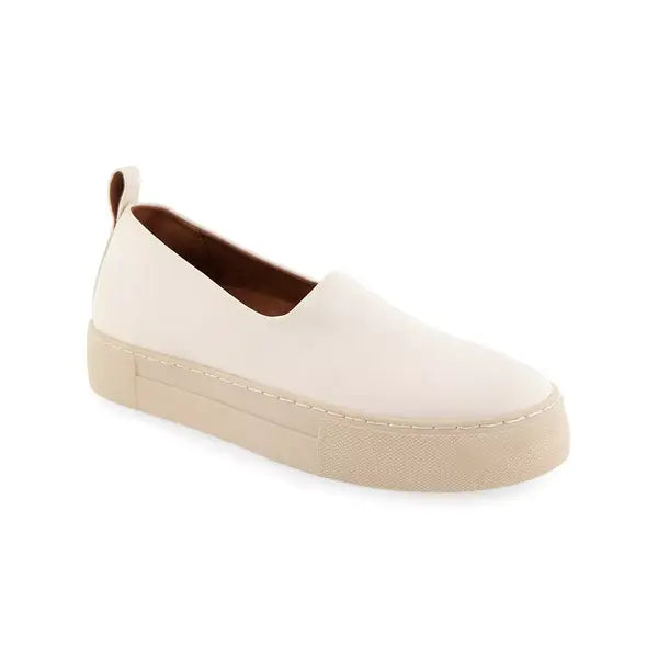 Aerosoles Blakely Womens Flatform Flats, Stylish Elevated Comfort , Eggnog Smooth Stretch Faux Leather-Polyurethane