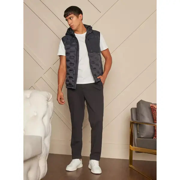 Quilted Zip Through Gilet - Black