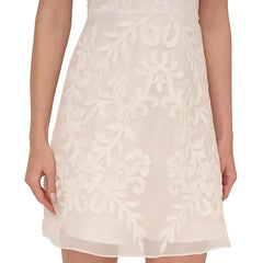 Adrianna Papell Women's V-Neck Sleeveless Beaded Dress, Perfect for Elegant Evenings