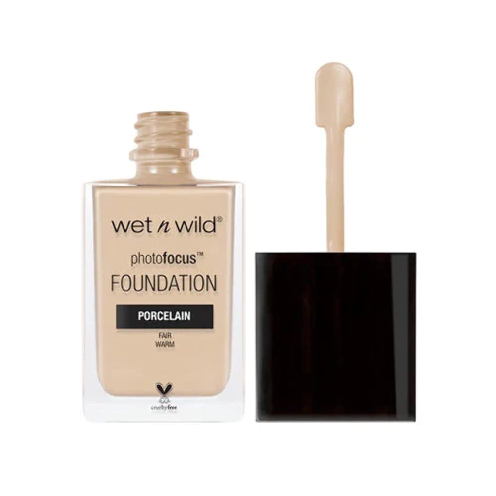 Wet N Wild Photo FocUS Foundation, Classic Beige, 1 Oz./30 Ml