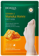 BIOAQUA Exfoliating Foot Mask – Moisturizing Peeling Treatment for Dry, Cracked Heels and Callus Removal – Foot Peel Mask for Smooth, Soft Feet (1 Pair)