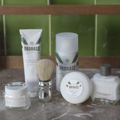 Proraso Sensitive Skin Anti-Irritation Shaving Foam with Green Tea and Oatmeal for Men - 10.14 Oz
