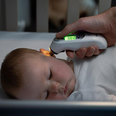 Braun IRT 6525 Healthcare ThermoScan 7 Ear thermometer with Age Precision (accurate, convenient, temperature screening, fever, fast, easy to use) and Night Mode