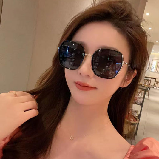 Goodern Polarized Sunglasses for Women Men,Travel Lightweight Sun-Proof Sunglasses Unisex Portable Big Frame Sun Glasses Fashion Sun Protection Sunglasses Outdoor Camping Fishing Sunglasses-Pink