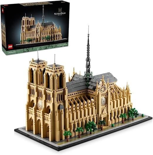 LEGO Architecture Notre-Dame de Paris Set, Model Kit for Adults to Build, Home or Office Décor, Collectible Gift for History-Loving Men, Women, Him or Her 21061