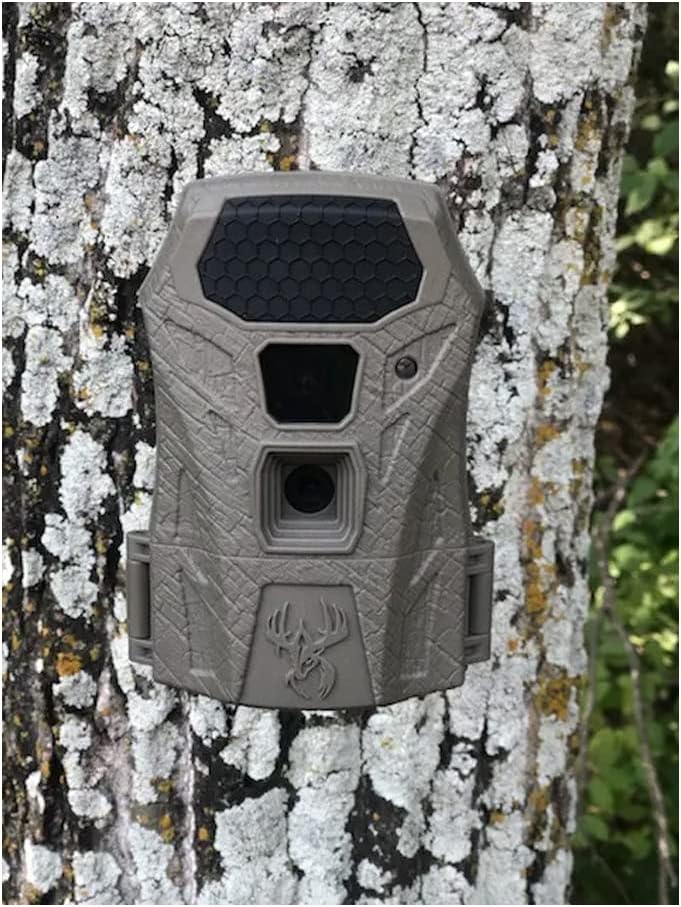 WILDGAME Innovations Terra Extreme 2.0 16 MP Photo 720P Video 0.7 Sec Trigger Speed Hunting Trail Camera