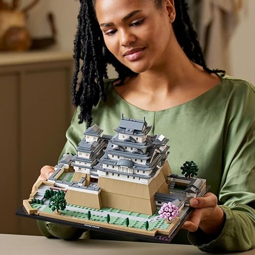 LEGO 21060 Architecture Himeji Castle Set, Landmarks Collection Model Building Kit for Adults, Gift Idea for Fans of Creative Gardening and Japanese Culture, Includes Buildable Cherry Blossom Trees