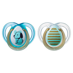 Tommee Tippee Moda Soothers for Newborns, Symmetrical Orthodontic Design, BPA-Free Silicone Baglet, Includes Steriliser Box, 0-6m, Pack of 2 Dummies