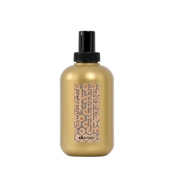 Davines This Is A Sea Salt Spray, Light Hold Beachy Waves & Texture  Adds Gritty Texture & Volume for Tousled Looks Matte Finish, 8.45 Fl Oz