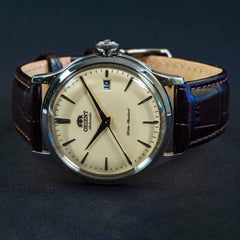 Orient Bambino 38mm - Klassische Herrenarmbanduhr mit Automatik Handaufzug, Lederarmband, Edelstahlgehäuse, Analoganzeige - RA-AC0M