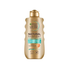 Garnier Ambre Solaire Natural Bronzer Self Tan Lotion, Natural & Streak Free Fake Tan, with Apricot Oil & Vitamin E, Gradual Tan that Lasts Up To 1 Week, Approved by Cruelty Free International, 200ml