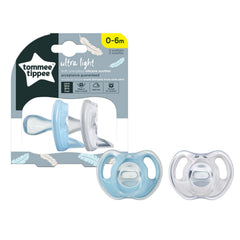 Tommee Tippee Ultra-Light Silicone Soother, Symmetrical Orthodontic Design, BPA-Free, One-Piece Design, Includes Steriliser Box, 0-6m, Pack of 2 Dummies