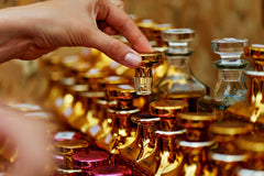 Maison d'Orient Hareem Al Sultan Artisan Edition (fresh scent) 12 mL, a Mediterranean blend of woody aromatics with notes of Amalfi lemon and soothing lavender.