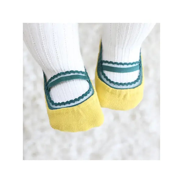 PATPAT Baby / Toddler Stylish Solid Lace Trim Socks Light Yellow