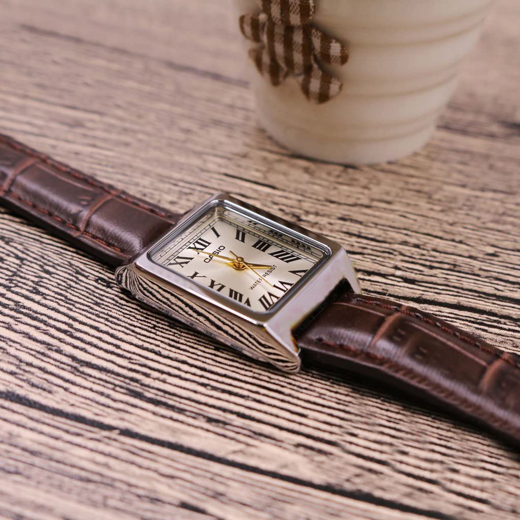 Casio Watch Brown / Gold