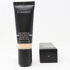 MAC Pro Longwear Nourishing Waterproof Foundation N18