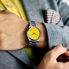 Citizen Herren Analog Automatic Uhr mit Edelstahl ArmbandTsuyosa