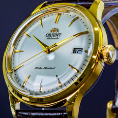 Orient Bambino 38mm - Klassische Herrenarmbanduhr mit Automatik Handaufzug, Lederarmband, Edelstahlgehäuse, Analoganzeige - RA-AC0M