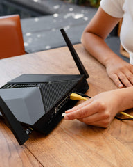 NETGEAR Nighthawk 4-Stream AX4 WiFi 6 Router with 4G LTE Built-in Modem (LAX20) – AX1800 WiFi (Up to 1.8Gbps) | 1,500 sq. ft. Coverage