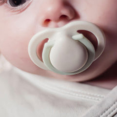 Tommee Tippee Newborn Soothers, 0-2 months, , Matte Texture, Reusable Steriliser Pod, 6 units