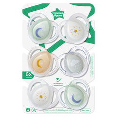 Tommee Tippee Nighttime Pacifiers, 0-6 Months, 6 Pack of Glow in The Dark Pacifiers with Symmetrical Silicone baglet