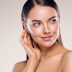 M. Asam MAGIC FINISH Light-Medium Contouring Stick (8g) - 3-in-1 formula with cream texture, easy blending and sculpting effect, enhances features with play of shadow and light, ultra-soft cream
