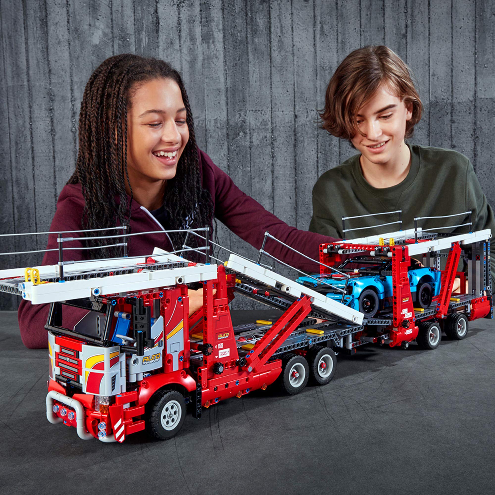 Hotelkalingaashok Lego Technic Biltransport 42098 LEGO Technic - Main Image