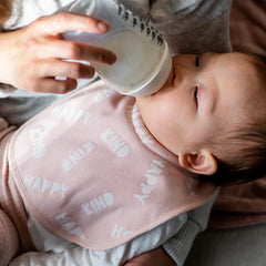 Tommee Tippee Milk Feeding Bibs, Comfeefit, Super Soft and Extra Absorbent, Adjustable and Reversible, OEXO-TEX Approved Material, Pack of 6, Yellow