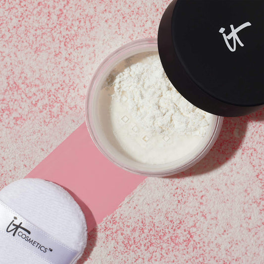 IT Cosmetics Bye Bye Pores – Poreless Finish Loose Setting Powder Makeup – Translucent Blurring Powder for All Skin Tones – Face Powder with Peptides, Silk, Collagen & Antioxidants – 0.23 oz