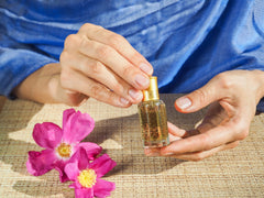 Maison d'Orient Hareem Al Sultan Artisan Edition (fresh scent) 12 mL, a Mediterranean blend of woody aromatics with notes of Amalfi lemon and soothing lavender.