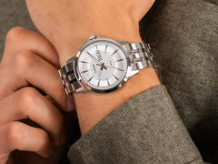 Citizen Men's Quartz Watch, Analog Display And Stainless Steel Strap