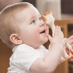 Sophie the Giraffe Fragrances - Vegan Children's Sophie the Giraffe Eau de Toilette 100ml + Free Teething Ring - Ideal for Children, Moms and Pregnant Women - 96% Natural