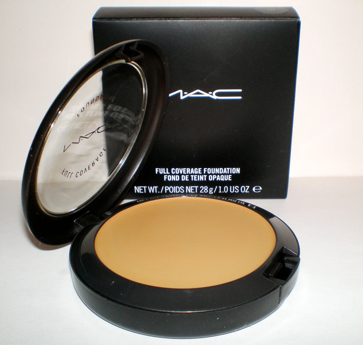 MAC Full Coverage Foundation NW40