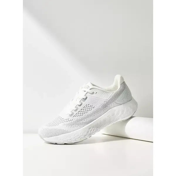 Textured Flyknit | Sports Shoes with Lace-Up Closure