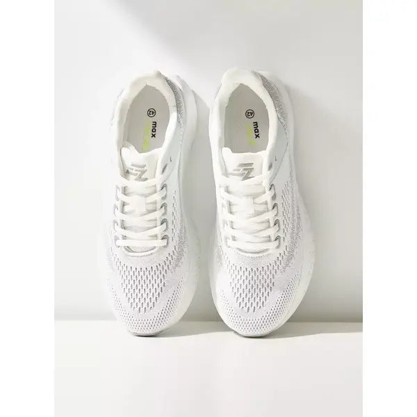 Textured Flyknit | Sports Shoes with Lace-Up Closure