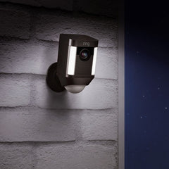 Ring Security Spotlight Outdoor Battery-Powered (8SB1S7-BEN0) Camera Black