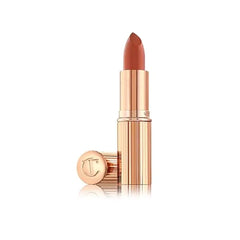 Charlotte Tilbury K.I.S.S.I.N.G Lipstick – Moisturizing, Hydrating Lipstick with Light-Diffusing Pigments for a Luminous Finish & Fuller-Looking Lips