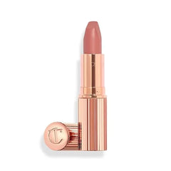 Charlotte Tilbury Matte Revolution Lipstick – Long-Lasting Matte Lipstick with Buildable Color, Creamy Blendable Formula & Lip-Loving Ingredients