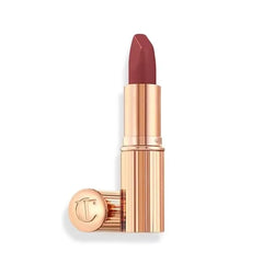 Charlotte Tilbury Matte Revolution Lipstick – Long-Lasting Matte Lipstick with Buildable Color, Creamy Blendable Formula & Lip-Loving Ingredients